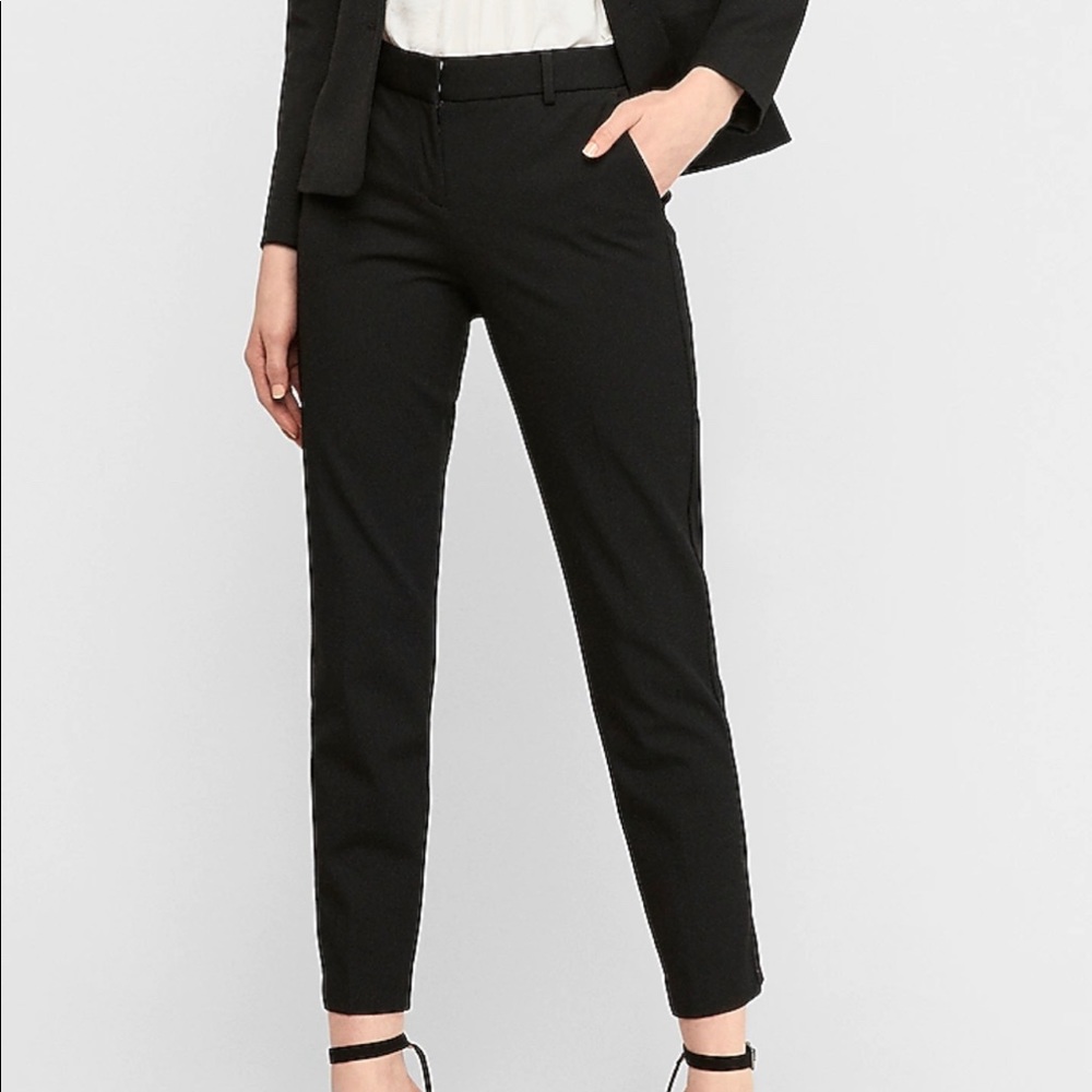 Sleek black trousers Size 4R straight cut
